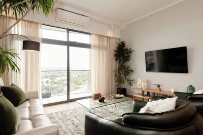 Image de When Away - Appartement de luxe de 2 chambres Ă Menlyn, Maine, 110 m