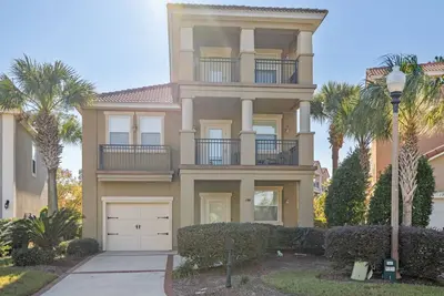 Image de New Listing at Arborgate |Community Pool | 1/2 Mile to Gulf Beaches |Near Nas Pensacola |Bikes