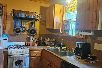 Image de The Honey Hut next to Big South Fork Nrra with Ac, wifi, and horse stalls.