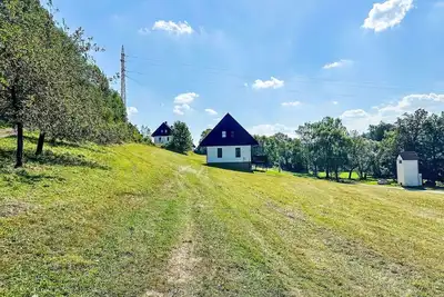 Image de Maison de vacances privée avec Wifi, piscine, Tv, patio, animaux admis, vue panoramique, parking