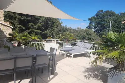 Image de Villa provençale en pierre, calme et vue dégagée!