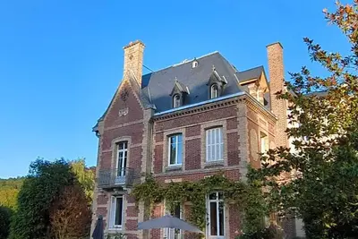 Image de Petit château à la campagne proche de Rouen