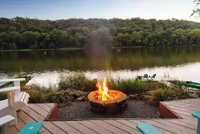 Image de Camp Patowmack - Riverfront, Hot Tub, and Sauna!