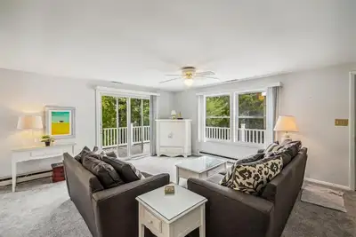 Image de New Listing 2025! Charming family friendly vacation home only two and a half blocks from Bethany’s beautiful, life guarded beaches!