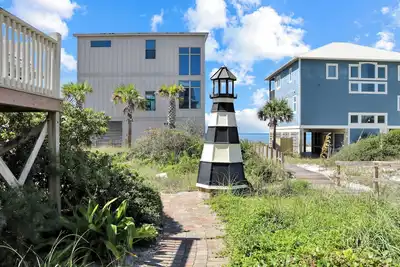 Image de Steps to Beach, Gulf Views, Community Pool, Sleeps 14! Adventure Time🌊