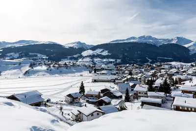 Image de Charming 4br chalet in Breil\/Brigels with mountain view, WiFi & parking