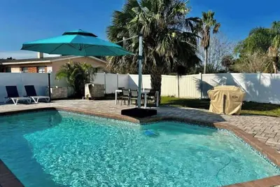 Image de 5Min from Beach 3 Bedrooms+2 Baths Home with Pool