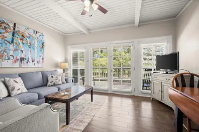 Image de Pet Friendly | Secluded | Quiet | Convenient