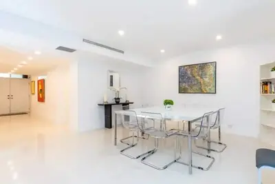 Image de Renovated Apt in Key Colony pool and Beach access
