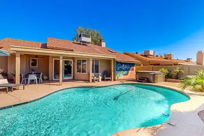 Image de Desert Sun, Sparkling Pool, Hot Tub, Welcome to Your Scottsdale Oasis!
