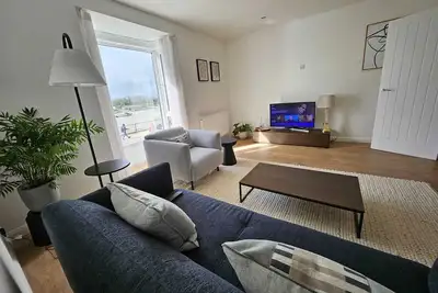 Image de River Breeze 3-Bed Balcony Apartment