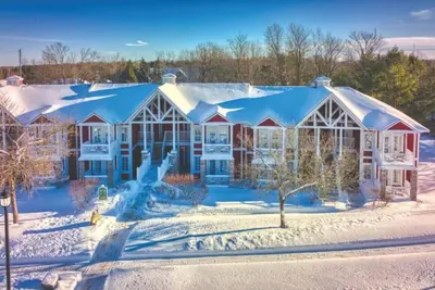 Image de 2-Bedroom Resort Condo in Horseshoe Valley