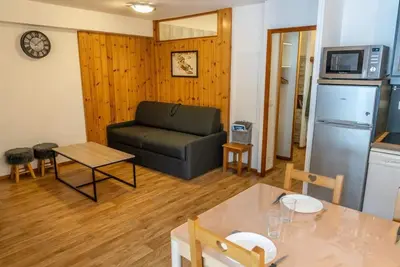 Image de Centre station, 3ème étage, vue pistes de ski, remise en forme, piscine, sauna, balcon, casier à ski