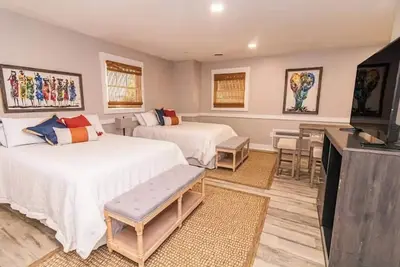 Image de Sebou, a cozy stay for four in the lodge of Karoo at Smith Mountain Lake