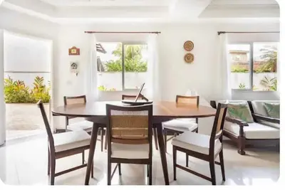 Image de Convenience close to the beach