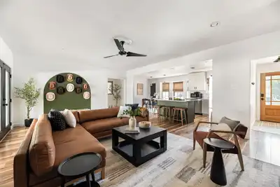 Image de Ig-Worthy Tx Oasis: Gated Pool + Fire Pit + Putt Putt + Game Room