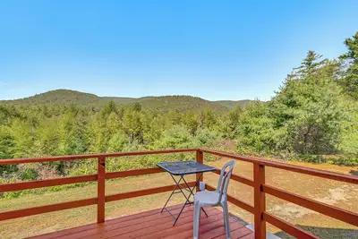 Image de Dog-Friendly Lake George Home: 3 Mi to Beach!