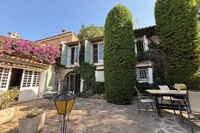 Image de Magnifique Villa de charme, conçue par un décorateur de l'Opéra de Paris