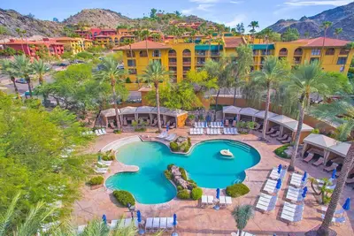 Image de 2 Comfortable Resort Rooms in Mountain Resort w/ Seven Pools & Water Slide