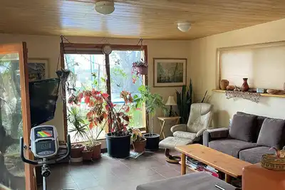 Image de Rainbows, Rivers and Sunsets: Unique off-grid solar 3-bedroom home in El Prado
