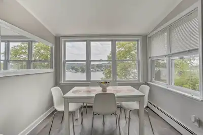 Image de Lakeview Cozy Home - 2-Bedroom Cottage in Hopatcong, Nj