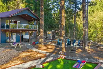 Image de New- River Retreat w/ hot tub, beach & arcade/ game room