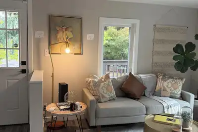 Image de Cozy 2-bedroom bungalow house in nice Tukwila close to airport