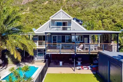 Hamptons at Hydeaway - Beachfront Home