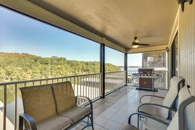 Image de Waterfront Lazy Days Condo w/ Views & Pool Access!