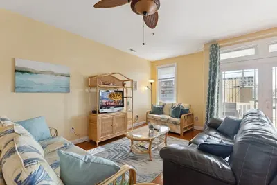 Image de 407 E Palm Rd, Unit 107