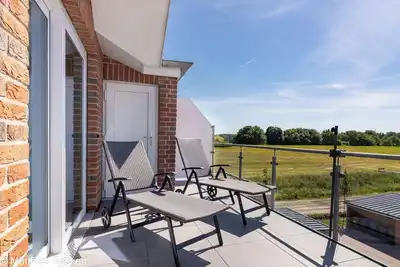 Image de Pure luxury on the dyke: 'Lachmööv' penthouse apartment in Hooksiel
