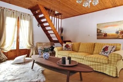 Image de La Nonna Efrosini. . . Traditional maisonette