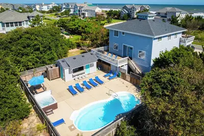 Semi-Oceanfront with Heated Pool, Cabana, Ocean Views