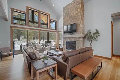 Image de Luxury Family Escape with Access to Exclusive Golf