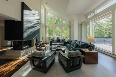 Image de Serene Private Vail Home by InvitedHome | Hot Tub, Heated Patios, Modern Design