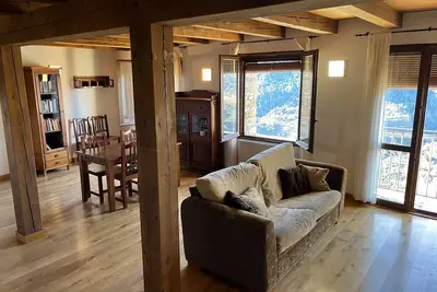 Image de 2-bedroom duplex apartment in Roda de Isábena.