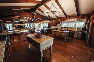 Image de Spacious lakeview lodge on Lake Cumberland with WiFi, Ac