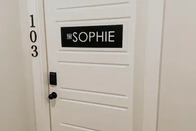 Image de The New Premiere Downtown Luxury Loft, The Sophie