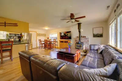 Image de Walk to Beach & Boat Launch: Lake Tahoe Retreat