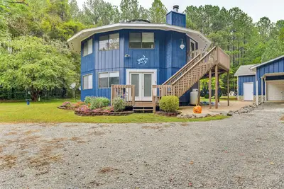 Image de Near Lake Gaston: Unique Home w/ Deck & Fire Pit!