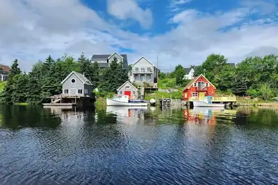 Image de A Beautiful Waterfront 2bdr Home in Protected and Picturesque, Herring Cove Ns.