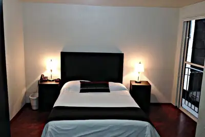 G K Suites Duraznos