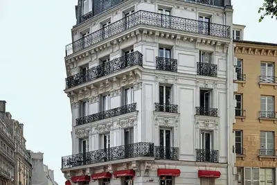 Rue Du Bac :Location doesn’t get better for St Germain / 7th Arr