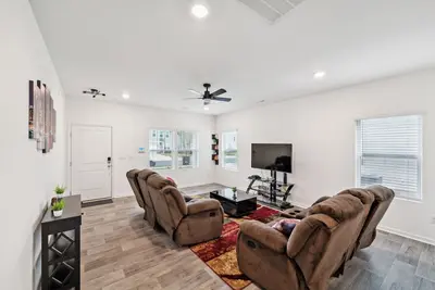 Image de New! Charming Getaway Perfect for Relaxation