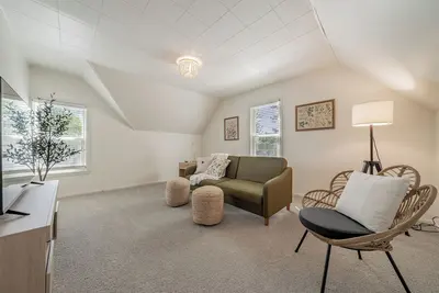 Image de Cozy Home Fenced Yard Fully Furnished in Quite Neighborhood