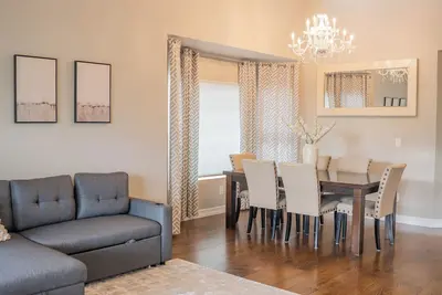 Image de Modern 3 Br Family Retreat;10 min Dia; Pool