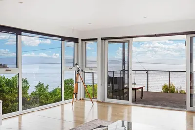 Image de Syrrah Serenity Beachfront Bliss at Opossum Bay