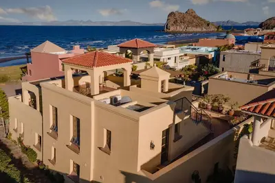 Image de 4-bedroom custom-built house with an amazing view to the Sea of Cortez…
