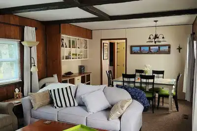 Image de Caseville 2 bedroom home 1/2 mile from town, shopping restaurants and beaches