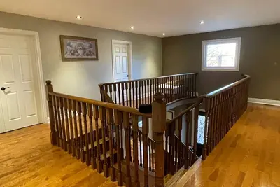 Image de Entire Home Family Friendly Getaway in Richmond Hill Spacious Modern Retreat